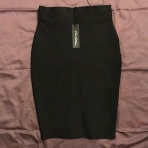 ⭐️Bundle 5 for $20⭐️ Black knee length skirt